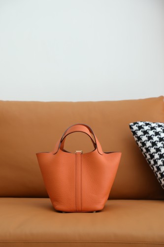 Hermes Picotin 18 togo Leather Handmade Bag In Orange