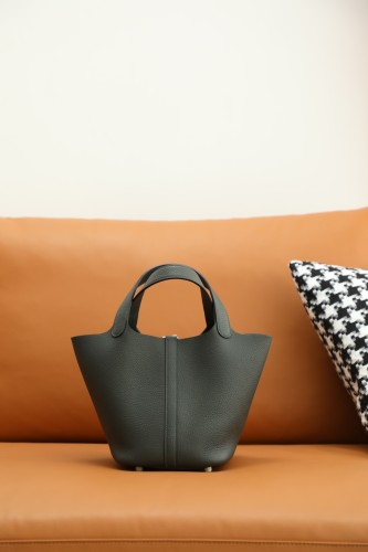 Hermes Picotin 18 togo Leather Handmade Bag In Vert Cypres