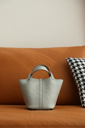 Hermes Picotin 18 togo Leather Handmade Bag In Blue Glacier