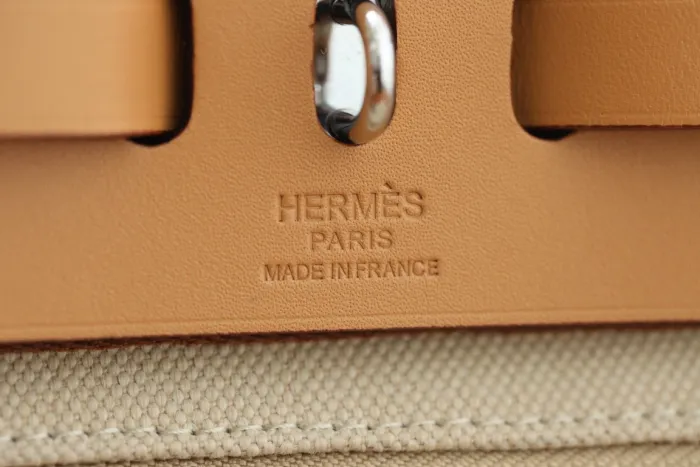 (Authentic Quality)Replica Hermes Herbag 31 Fabric/Swift Inside Stitch Handmade Bag In Trench/Gold