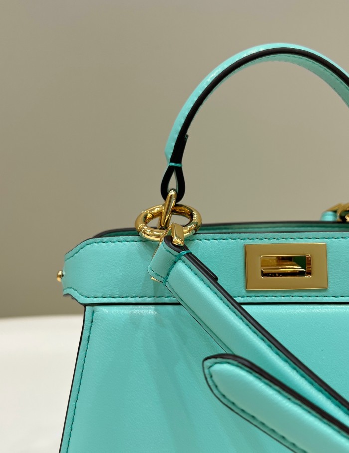 (Authentic Quality)Replica Fendi ISeeUPetite Peekaboo 20 Lamb Leather In Lake Green