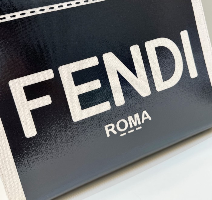 (Authentic Quality)Replica Fendi Tote Bag 35.5 Fabric In Black/white