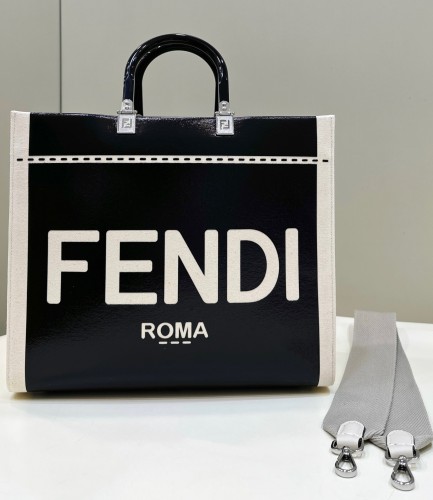 (Authentic Quality)Replica Fendi Tote Bag 35.5 Fabric In Black/white