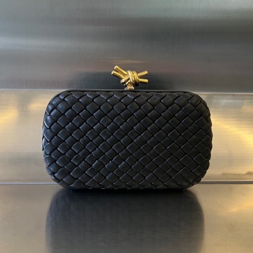 Replica Bottega Veneta BV Knot Minaudière clutch soft padded Intreccio