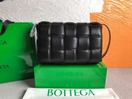 Replica Bottega Veneta BV 591970 Padded Cassette 20206 Black Gold