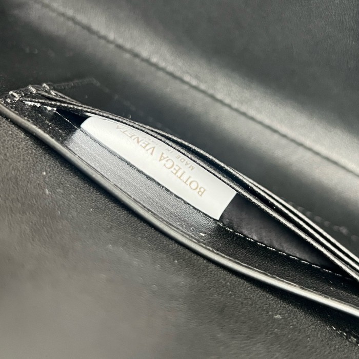 Replica Bottega Veneta BV Long Clutch Andiamo With Handle Intrecciato Black