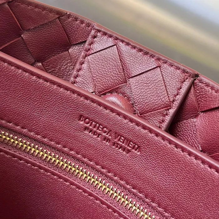 Replica Bottega Veneta BV Small Andiamo Bag Win Red