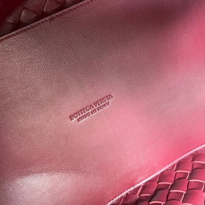 Replica Bottega Veneta BV Large Andiamo Intrecciato Lambskin top handle Bag