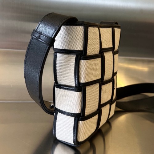 Replica Bottega Veneta BV Cassette Phone Pouch Natural White/Black