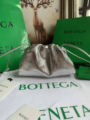 Replica Bottega Veneta BV Mini Pouch 23 Silver Bag
