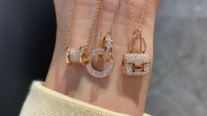 Bulgari B.Zero1 Necklace & Cartier Double Ring Necklace & Hermes Bag Necklace