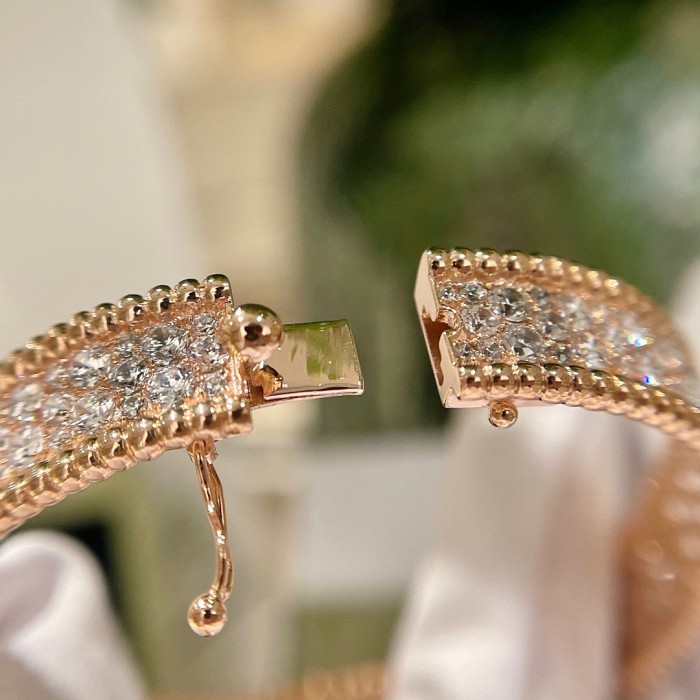 Van Cleef & Arpels Perlée diamonds bracelet, 3 rows, medium model