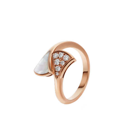 Diva's Ring With Mother Of Pearl, Diamonds