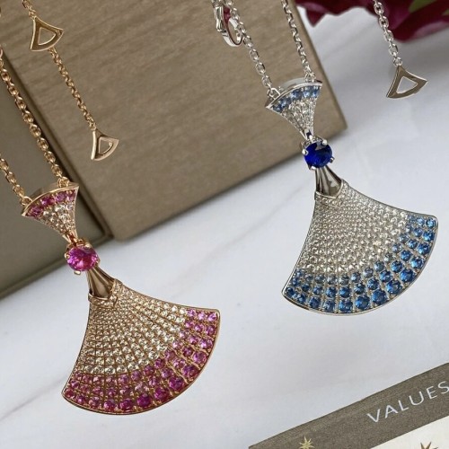Diva's Necklace With Blue Sapphire & Diamond