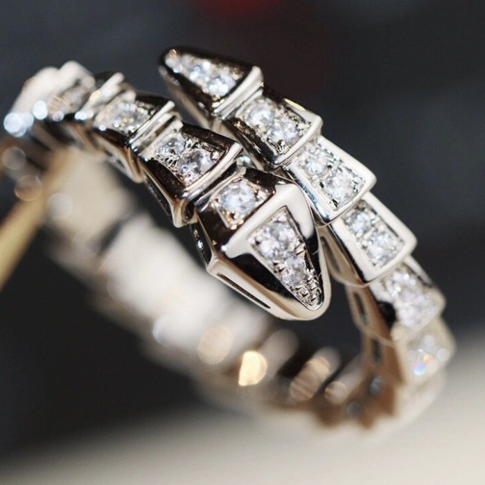 Viper Ring With Diamonds