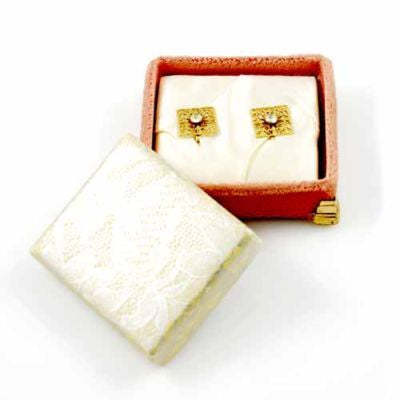 Vintage Screw-Back Goldtone Filigree Earrings 1940S In Presentation Box