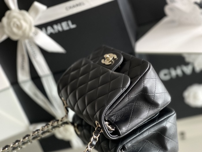 Chanel Classic Flap Mini Size 17cm Lamb Leather In Black