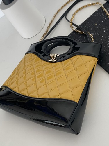 (Authentic Quality) Chanel 31bag Patent Mini 22 Handmade In Black/Yellow