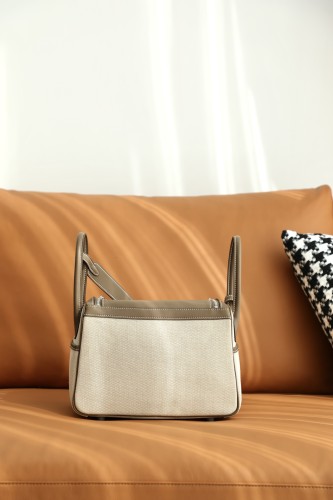 Hermes Lindy 26 Swift/Fabric Handmade Bag In Etoupe