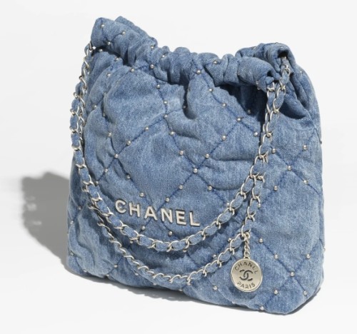CHANEL 22 SMALL HANDBAG Washed Denim & Silver-Tone Metal Blue