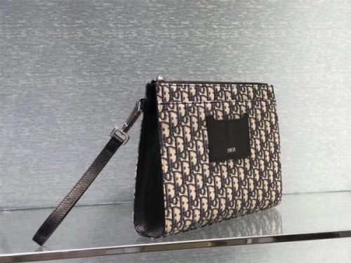 dior oblique clutch