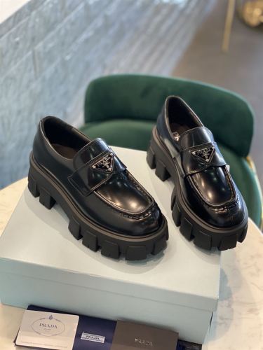 PRADA MONOLITH BRUSHED LEATHER LOAFERS – PRS034