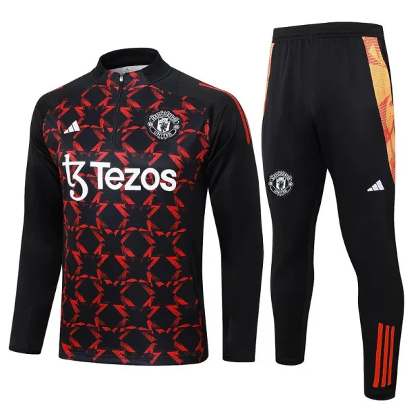 2025 Man United Black Red Sweater Tracksuit