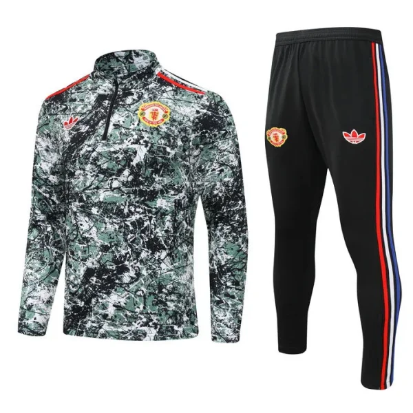 2024/25 Japan Green Sweater Tracksuit