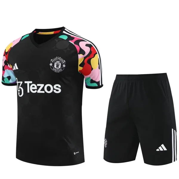 2024/25 Man United Black Training Tracksuit