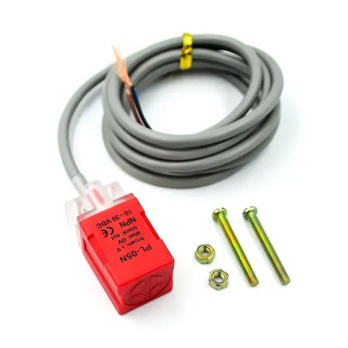 Metal Proximity Switch PL-05N/2 NPN Normally Open Three Wire with a Length of Approximately 1.1 Meters