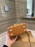 入手困難 MCM ヴィセトス サッチェルバッグ 偽物モノグラム ロゴ mcx32244