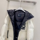 大人気♪ モンクレール フード付 ダウンスーパーコピー mou54754