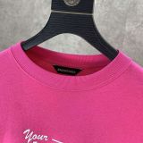 入手困難バレンシアガ 偽物 クルーネックロゴ Tシャツ ピンク bat85563