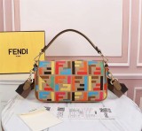 超話題!フェンディ バゲット コピー マルチカラーFFキャンバス バッグ 8BR600AHW7F18H2