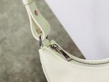 新作大人気 セリーヌ バゲットバッグ 偽物 ホワイトタン トリオンフ 193952BZJ