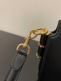 世界中で大人気♪フェンディ 偽物 タッチ レザー バッグ fej51286