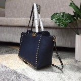 定番人気 ヴァレンティノ トートバッグ 偽物 レザー Vuf26177