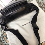 完売必至バレンシアガ 偽物 ウエストポーチ/ベルトバッグ/エクスプローラー ベルトパック bac79030