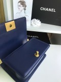 【奇跡の再入荷！即発送】シャネル 偽物マトラッセ ボーイ シャネル ショルダーバッグ shw35268