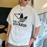 春夏新作 アディダス プラダ 偽物 刺繍入り ジャージー ロゴTシャツ pul76568