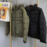 《大人気》暖かい♪ ボッテガヴェネタ フード付 ダウン 偽物 bor89641