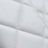 シャネル 偽物 バッジ ゴールドのチェーンのフラップバッグ 2サイズ shu03501