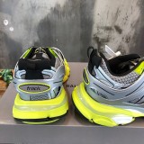 春もの新作 バレンシアガ スーパーコピー メンズ人気トラックトレーナー 入手困難カラー トラック bae38368
