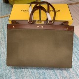希少色フェンディ ピーカブー エックストート 偽物 FFウール フィッシュアイ バッグ fek61251