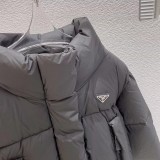 完売必至★プラダ ダウンジャケット 偽物 アウトレット フード付き ショート pue28560