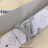 大人気!!新色ルイヴィトン コピー サンチュール・モノグラム プリント 40MM リバーシブルベルト vuk08611