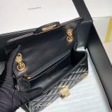 21-22AWシャネル ショルダーバッグ 偽物 スモールフラップバッグ ラムスキン パール shk71880