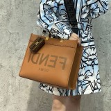 日本未入荷フェンディ サンシャイン コピー レザーショッパーバッグ few61216