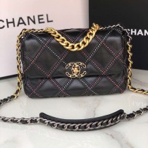 お洒落に♪ シャネル チェーン ショルダーバッグ 偽物 shx85217