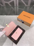 ルイヴィトン 財布 偽物 日本完売 ポルトフォイユ フラワー コンパクト粉 M62567